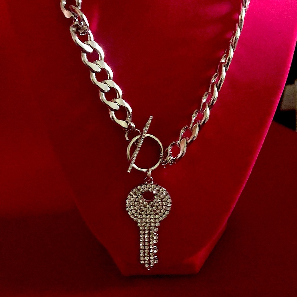 Silver Key necklace set